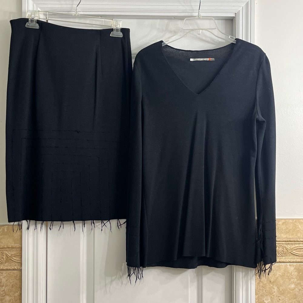 Max studio skirt and top lightweight sweater set.
